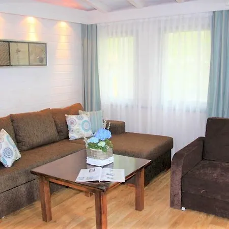 롯지 Osrodek Wczasowy Lesny 미엘노